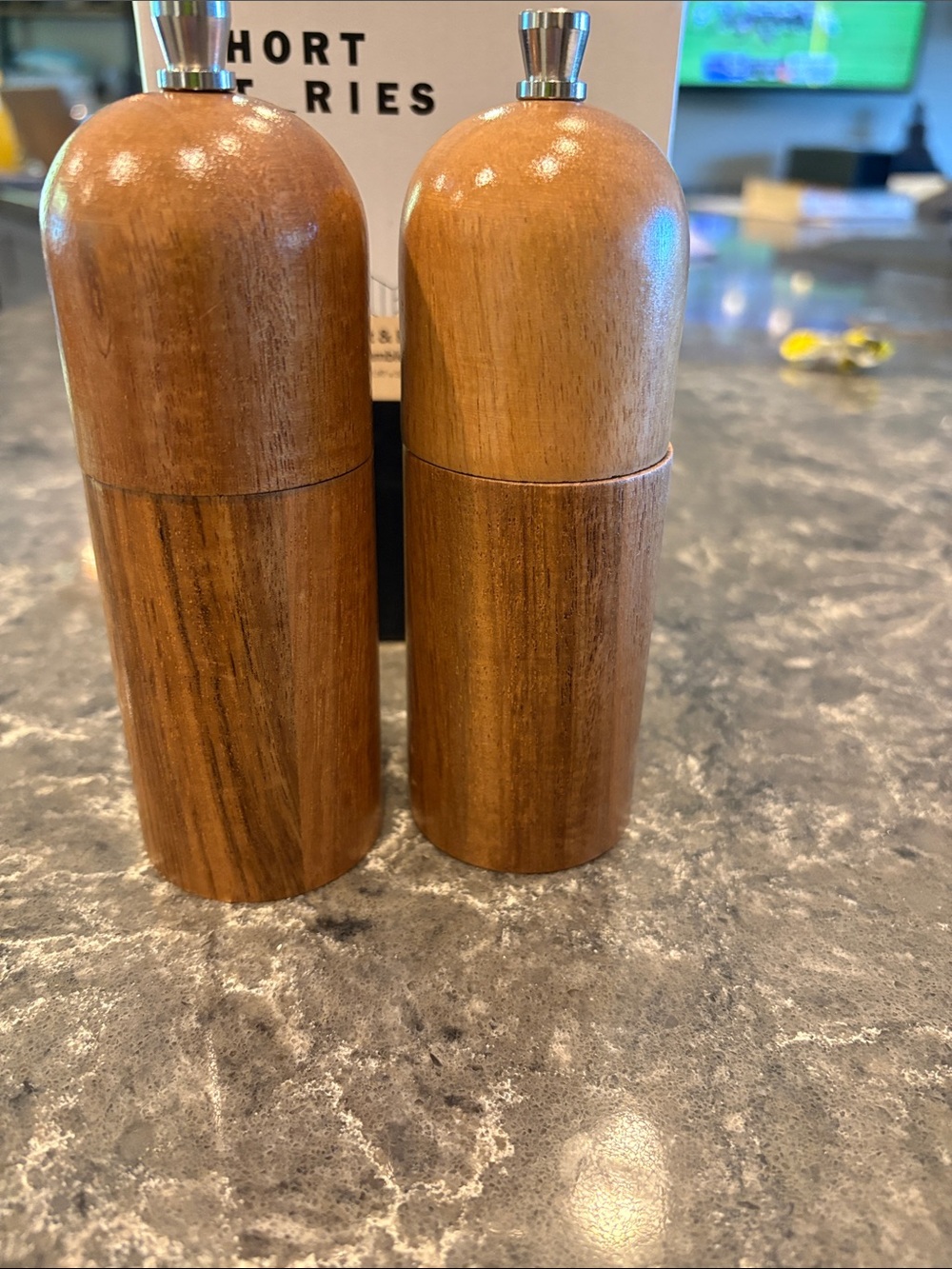 Wooden Salt and Pepper Grinder Set in Warm Brown - Pair